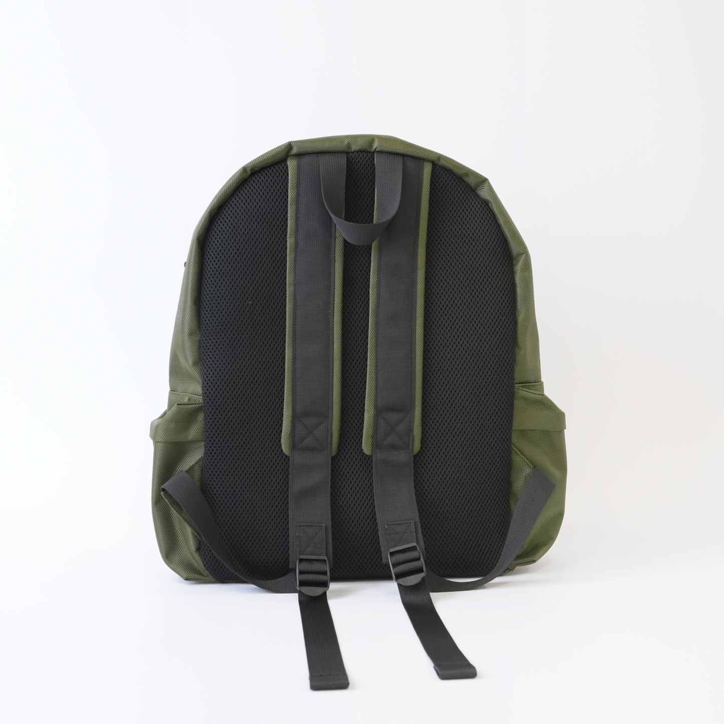 ビッグロゴバックパック