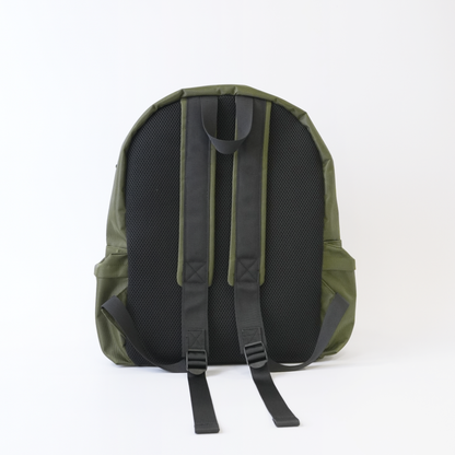 ビッグロゴバックパック